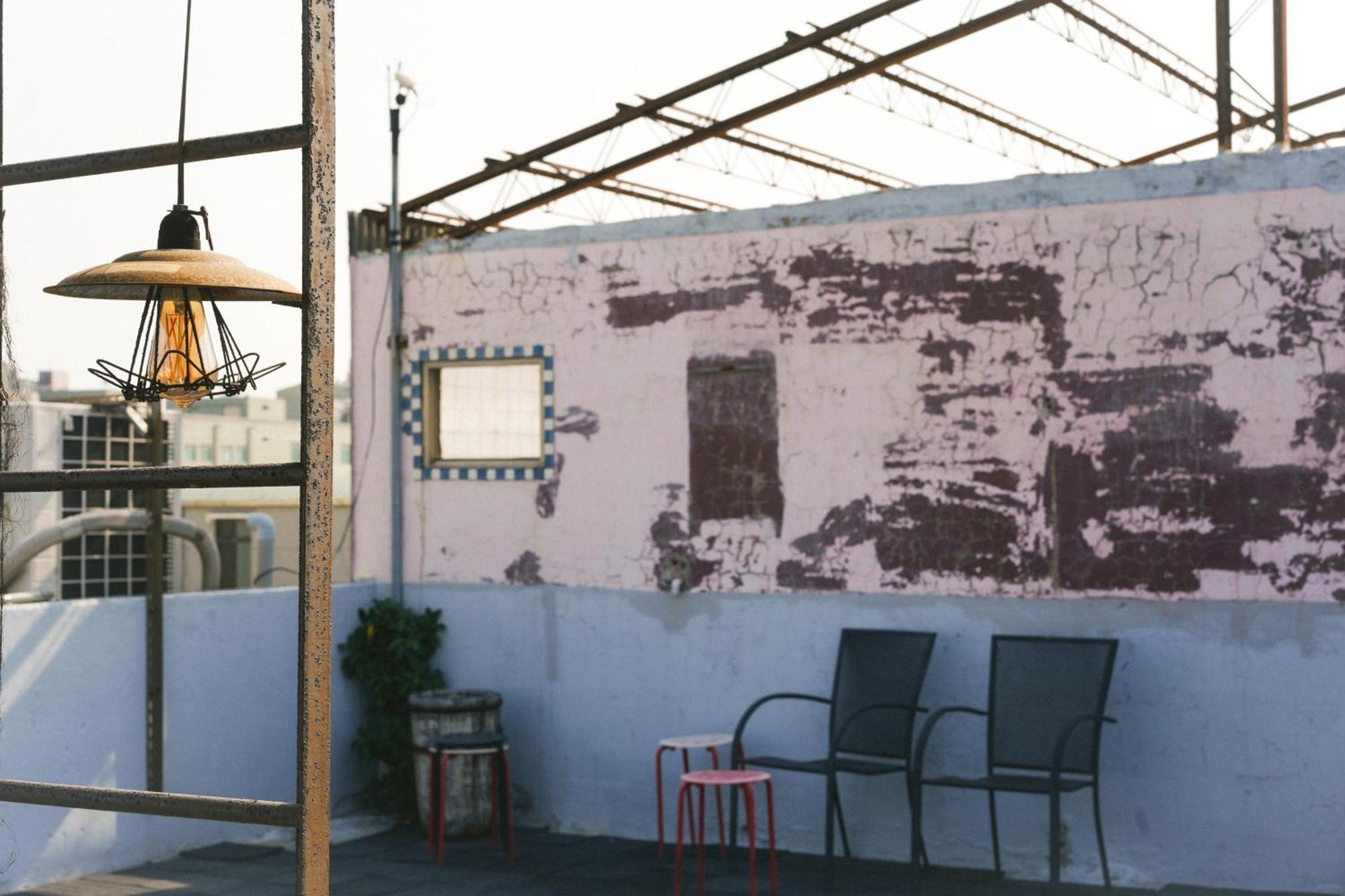 Loft18 Hostel Tainan Zewnętrze zdjęcie