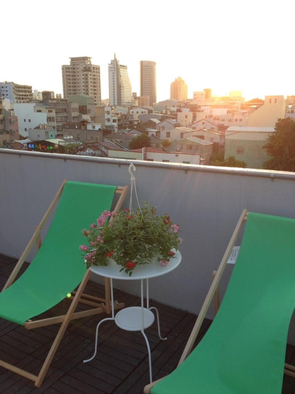 Loft18 Hostel Tainan Zewnętrze zdjęcie