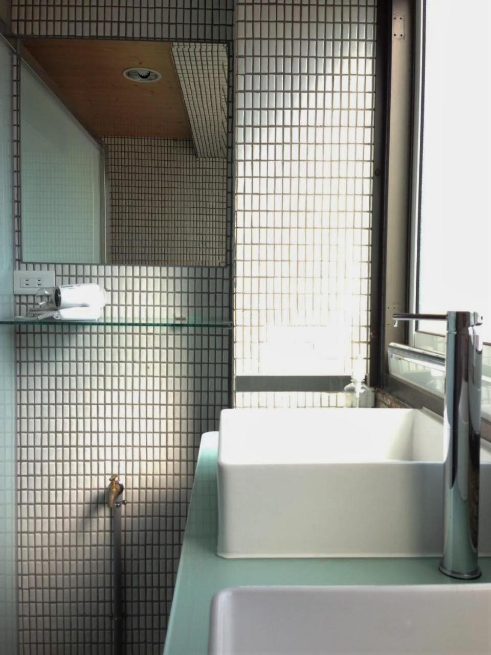 Loft18 Hostel Tainan Zewnętrze zdjęcie
